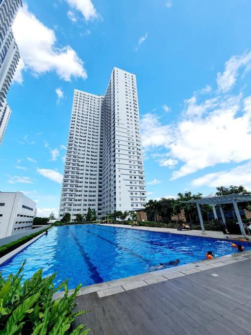 Grass Residences T4 383 Manila Bagian luar foto